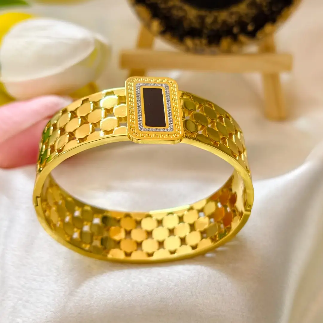 Textured Dial Black Stone Gold Bangle